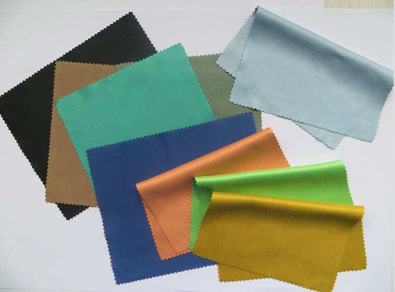 B230 Microfiber Lens Cleaning Cloth - 15 x 18 cm